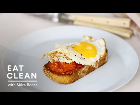 Garlic Toast with Charred Tomatoes and a Fried Egg - Eat Clean with Shira Bocar - UCl0kP-Cfe-GGic7Ilnk-u_Q