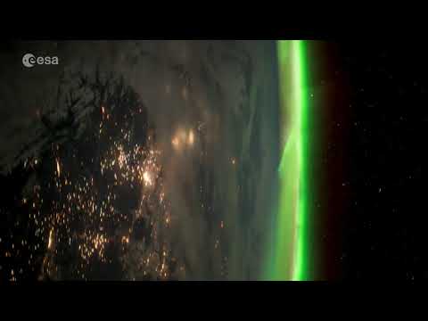 Auroras and Stars In Awesome Space Station Time-Lapse Video - UCVTomc35agH1SM6kCKzwW_g