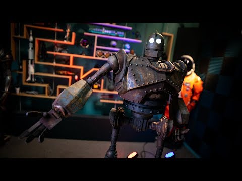 Adding Lights to the Iron Giant Garage Kit! - UCiDJtJKMICpb9B1qf7qjEOA