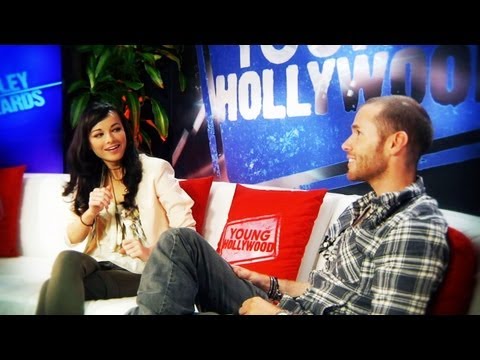 Getting "Awkward" with Ashley Rickards - UC93DEJOBeet3XXZlJy2uJuA