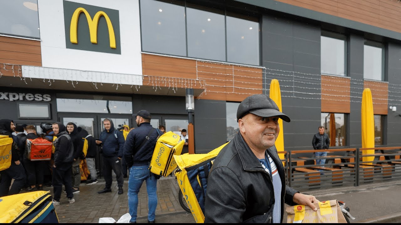 McDonald’s reopens in Kyiv