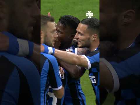 Right into the corner: Nainggolan is a real ninja 🥷🇮🇩