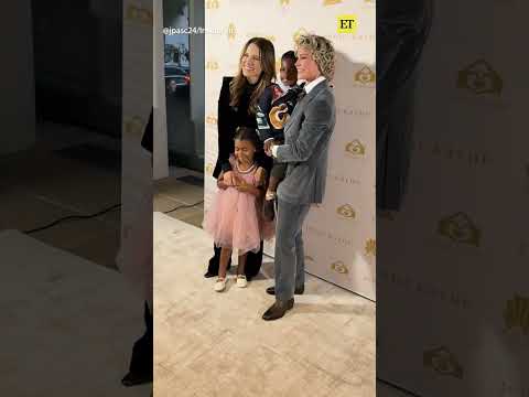 Sophia Bush Poses With Ashlyn Harris <strong>and</strong> Her <strong>Kids</strong>