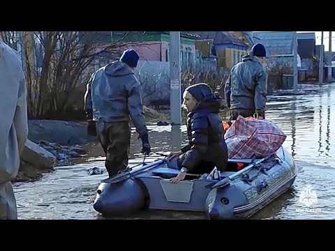 Ρωσία: Διαρροή σε φράγμα προκαλεί πλημμύρες - Χιλιάδες κάτοικοι απομακρύνθηκαν από τα σπίτια τους
