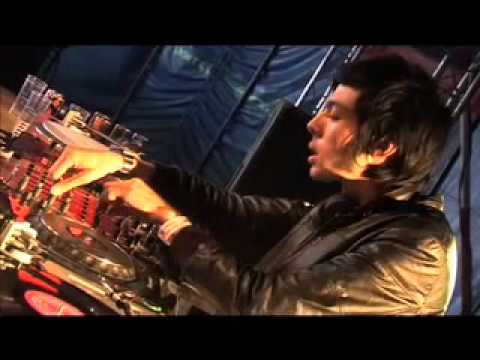 Tomorrowland 2005 | official aftermovie - UCsN8M73DMWa8SPp5o_0IAQQ