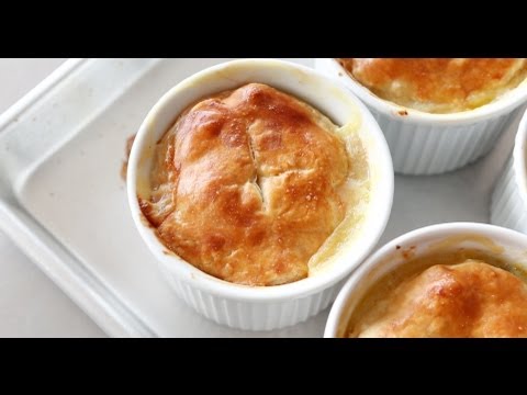 Sarah's Chicken Potpies | Everyday Food with Sarah Carey - UCl0kP-Cfe-GGic7Ilnk-u_Q