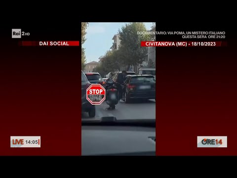 Aggressione shock: scende dallo scooter e picchia un'automobilista - Ore 14 del 19/10/2023