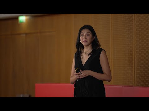 When adaptation stops being smart | Paola Carrillo-Bustamante | TEDxESMTBerlin