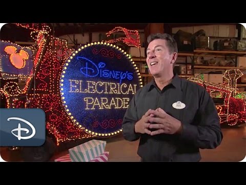 Main Street Electrical Parade | Walt Disney World - UC1xwwLwm6WSMbUn_Tp597hQ