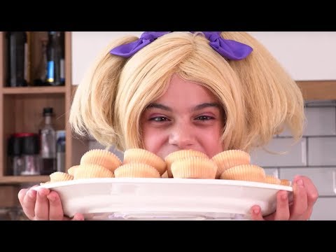 Cupcake Decorating Fail 