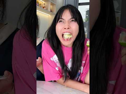 Super sour lemon eating joke 🍋🟩🍋 #funny #shorts