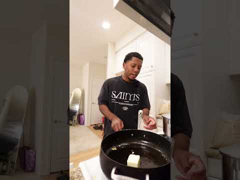 Making fried Mac and cheese <strong>balls</strong> at home #shorts