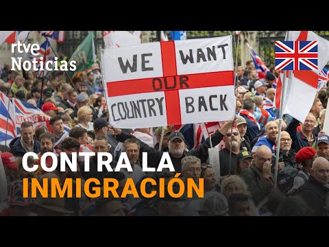 REINO UNIDO: MANIFESTACIONES ANTIINMIGRACIÓN y CONTRA el FASCISMO en LONDRES | RTVE Noticias