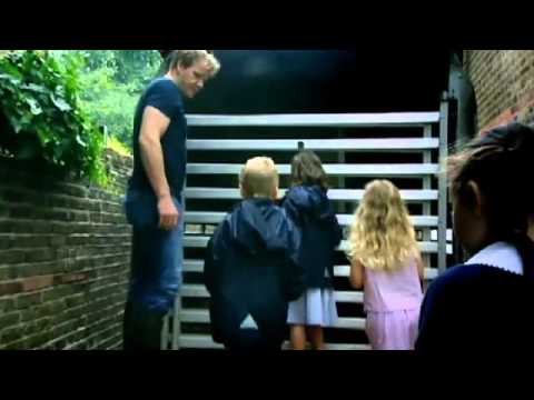 The Ramsay family says goodbye to F Word pigs - Gordon Ramsay - UCiZ9jB1O8Aof6P2F9aRNJLg