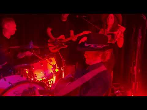 ‘Hey Darlin’ Beau Red & The Tailor Maide Original