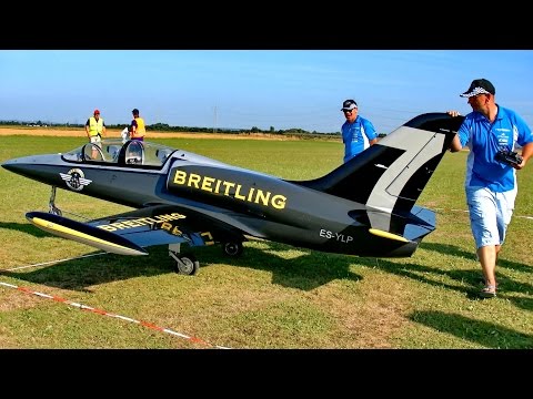 THE WORLD´S BIGGEST RC SCALE MODEL TURBINE JET L-39 ALBATROS XXXL / Euroflugtag Rheidt 2016 - UCH6AYUbtonG7OTskda1_slQ