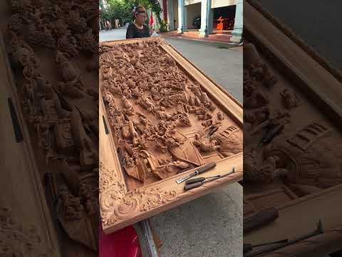 Tranh gỗ  bên em đang hoàn thiện