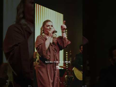 🚪 Quando Deus abre a porta, ninguém fecha! Veja o novo clipe de Léa Mendonça “Porta Aberta Por Deus”