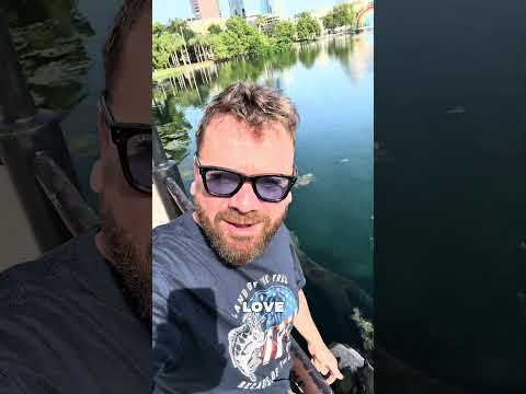 Florida plays music for turtles in public parks? 🤩