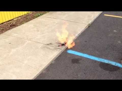 What happens when you puncture a LiPo battery - UCooOp7wEmuTy1QcQbWX2r_A