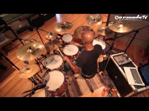 Emma Hewitt - Foolish Boy (Vish Vadivelu live drum performance) - UCGZXYc32ri4D0gSLPf2pZXQ