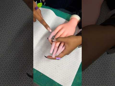 Day in a life of a manicurist student 