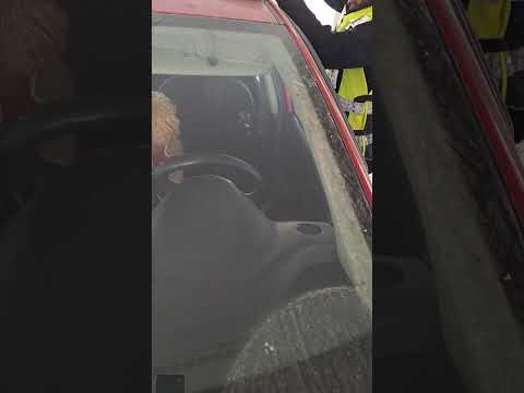 קריית אתא: תינוק ו* ננעלו בשגגה ברכב, מתנדבי ידידים חילצו אותם בשלום
