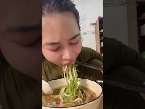 mukbang bún bò huế siêu ngonnn😜😜#mukbang