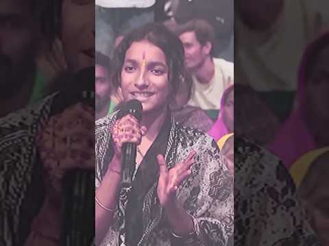 लोग कहते हैं तुम ढोंग करते हो😅😂 #aniruddhacharyaji #katha #shorts