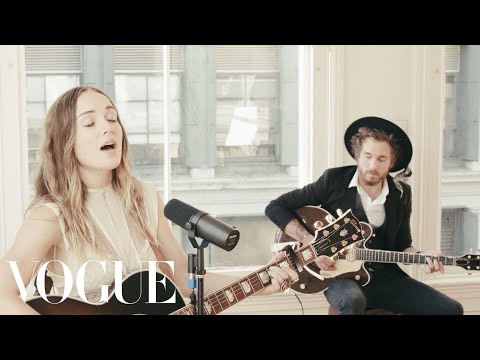 Watch Pop Star in the Making Zella Day Perform a Heartbreaking Ballad - UCRXiA3h1no_PFkb1JCP0yMA