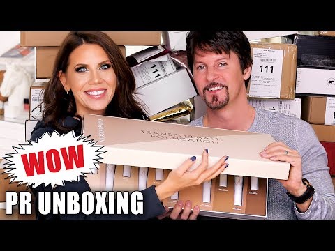 FREE STUFF BEAUTY GURUS GET | Unboxing PR Packages ... Episode 17 - UC4qk9TtGhBKCkoWz5qGJcGg