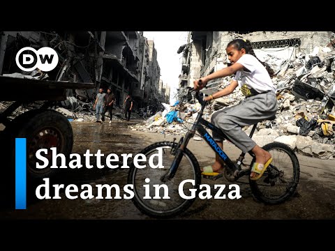Displaced Palestinians: ‘Will we go back home? Or will people just die here?’ | DW News