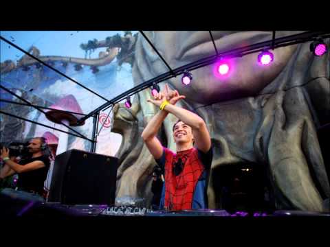 Another day in the life of a Tomorrowland mainstage... (HD) - UCsN8M73DMWa8SPp5o_0IAQQ