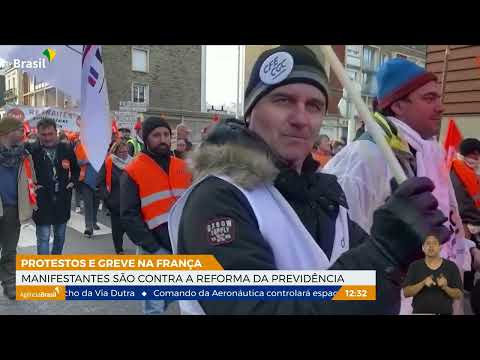 Manifestantes são contra reforma da previdência na França