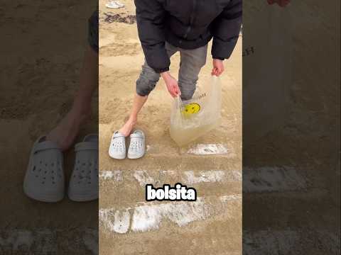 ASÍ ME LIMPIO LA ARENA DE LA PLAYA #parody