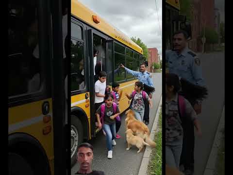 doggy Ne bus ko bachaya usmein bacche the#goldenretriever #rescuestory #wildliferescue #straypets