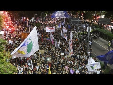 Brazilian Students Stage New Mass Protests Against Bolsonaro's Education Reform