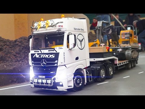 RC MODEL TRUCKS IN MOTION!! AWESOME TRUCK ACTION VOL.6 / Erlebnispark Paaren im Glien 2017 - UCOM2W7YxiXPtKobhrYasZDg