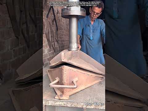 산업용 프레스 머신을 이용한 철판 각도 벤딩 과정 #worker #process #metalworking #machine #engineering
