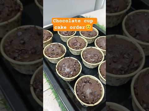 Friend kudutha order😍🍫 book your orders📝#chocolatecupcakes #bakingstories #cakeorders #sweetrecipe