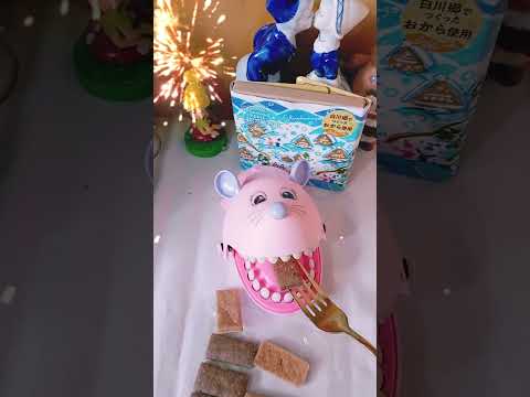 Hungry pinky eat Manera cookies#satisfying #delicious #shorts #video #trending #vlog #youtube
