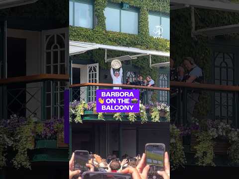 Barbora Krejcikova lifting the Venus Rosewater Dish for the fans! 🏆🫶 #WTA #Wimbledon #Shorts