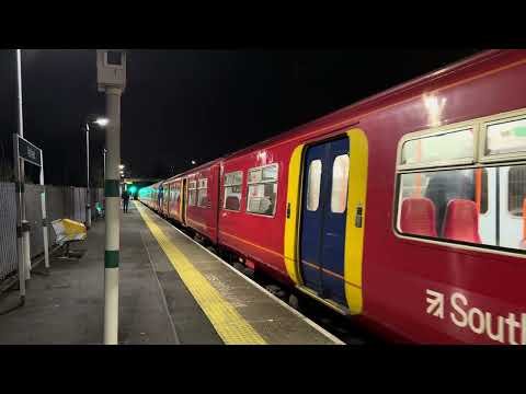 Class 455 - South Western Railway - Ashtead Station - 21st December 2023