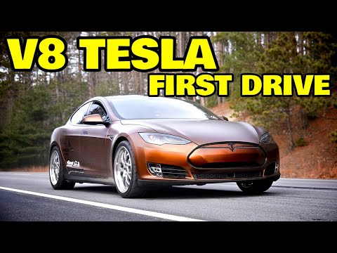Pierwsza Tesla z silnikiem V8