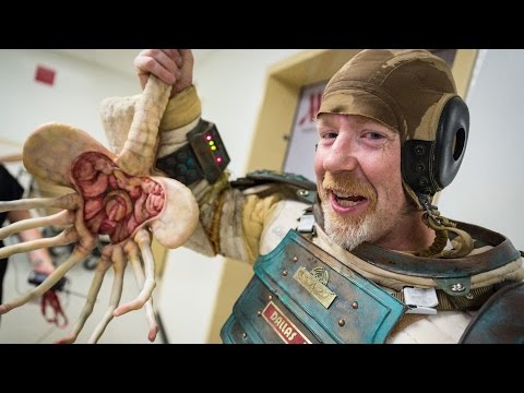 Adam Savage Incognito at Comic-Con 2014 - UCiDJtJKMICpb9B1qf7qjEOA