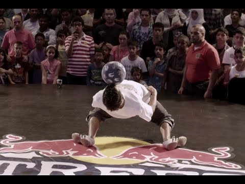 Freestyle Football Juggling - Red Bull Street Style Finals in Dubai - UCblfuW_4rakIf2h6aqANefA