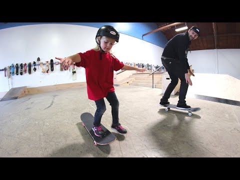 HOW TO TEACH A KID TO SKATEBOARD! - UC9PgszLOAWhQC6orYejcJlw