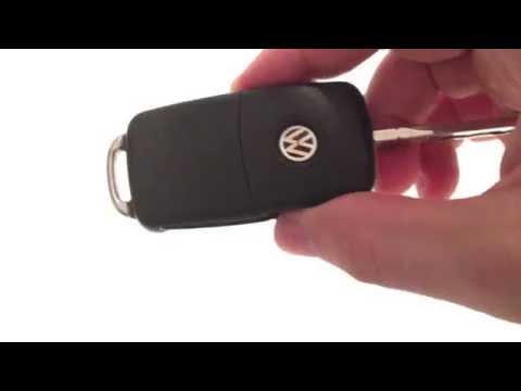 Wir wechseln die Batterie des Funkschlüssels eines Volkswagen Passat ...