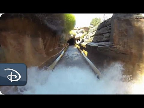 Grizzly River Run vs. Splash Mountain | Disneyland Resort - UC1xwwLwm6WSMbUn_Tp597hQ