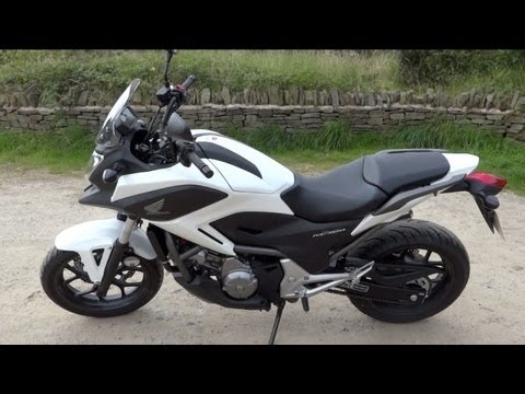 Honda NC700X DCT Auto Review - Owner's Demo - UC5I2hjZYiW9gZPVkvzM8_Cw